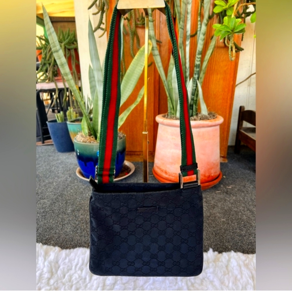 Black Gucci Mini Crossbody - Red And Green Straps
